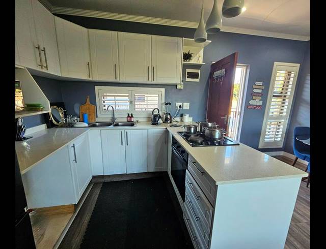 3 BEDROOM APARTMENT FOR SALE IN VERULAM CENTRAL